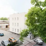 Niedzialkowskiego By Renters アパート