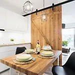 Niedzialkowskiego By Renters بوزنان