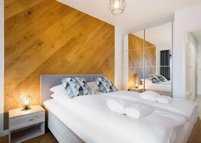 Niedzialkowskiego By Renters アパート